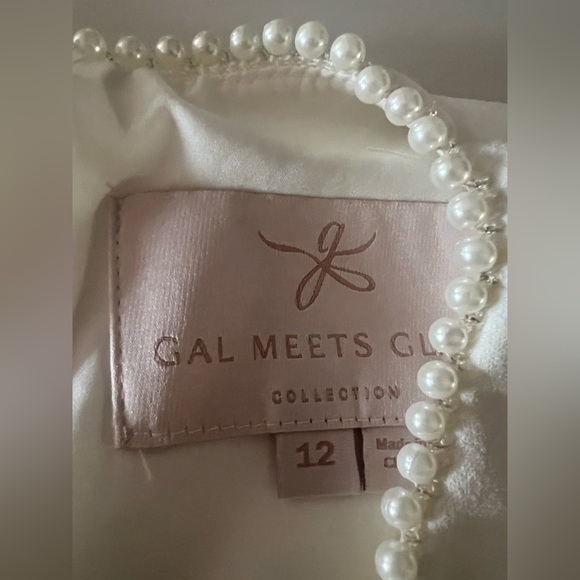 Gal Meets Glam White Dress - Picture 14 of 16